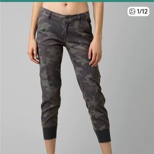 PrAna Sky Canyon Camo Cargo Jogger Pants Gravel Gray UPF Stretch Size 2 nwot